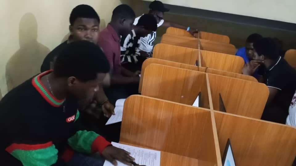 Practical learning in the laboratory